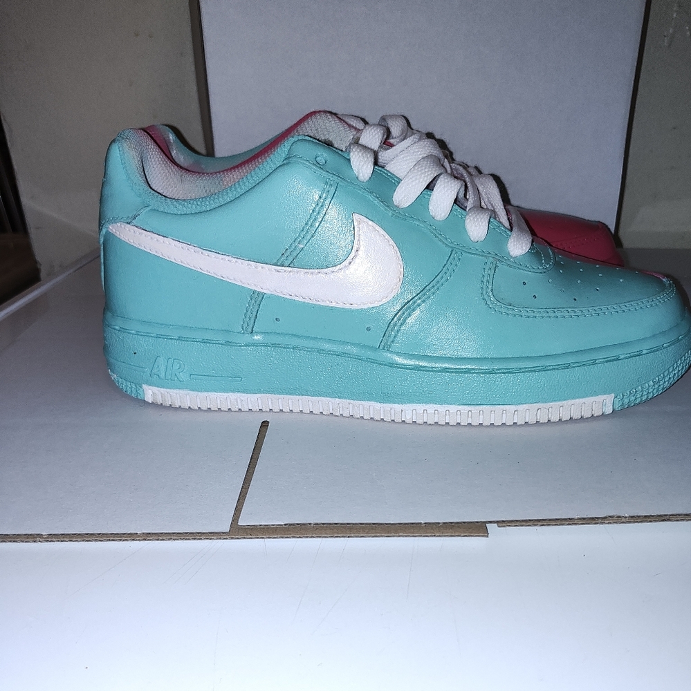 Nike Kids' Pink and Blue Sneakers - Picture 4 of 5